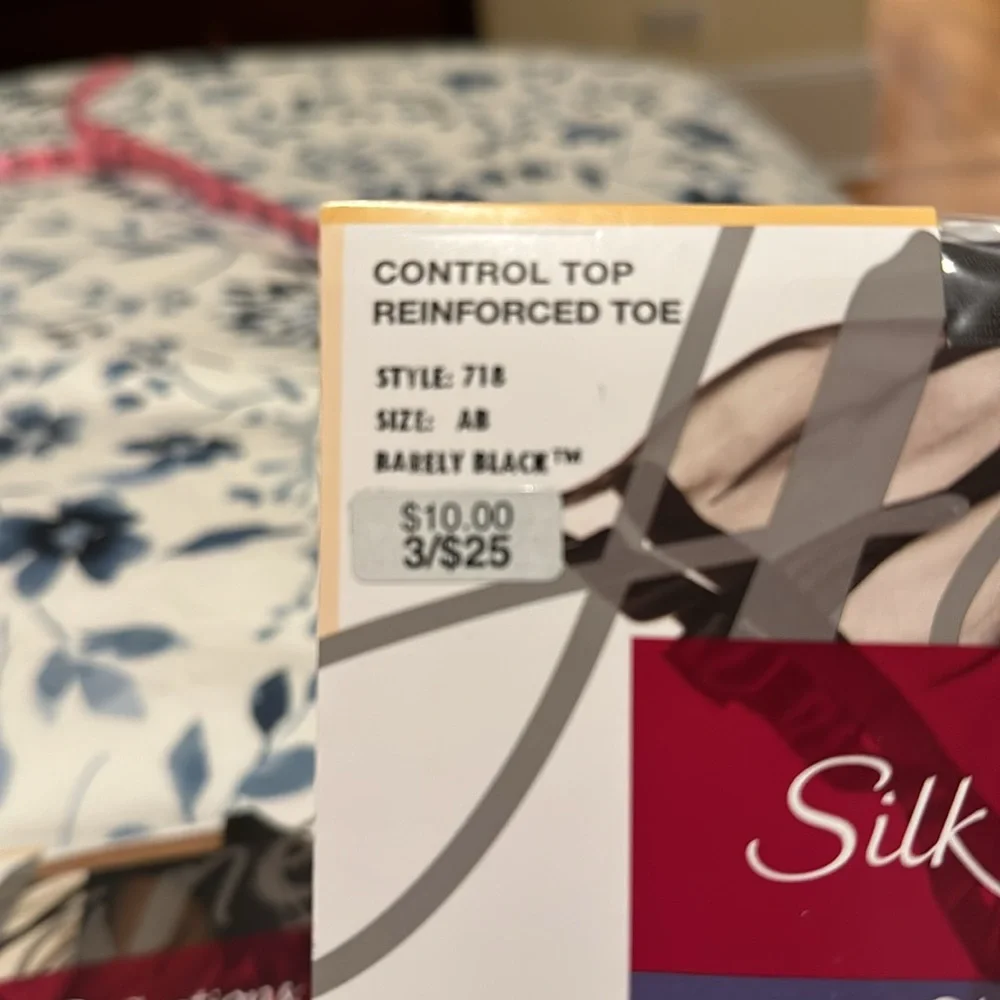 Hanes Silk Reflections Bundle - Barely Black and Little Color. Size AB. NWT
